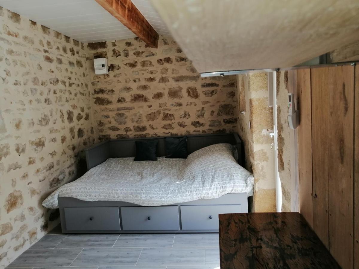 La Salamandre Apartment Vic-le-Comte ภายนอก รูปภาพ