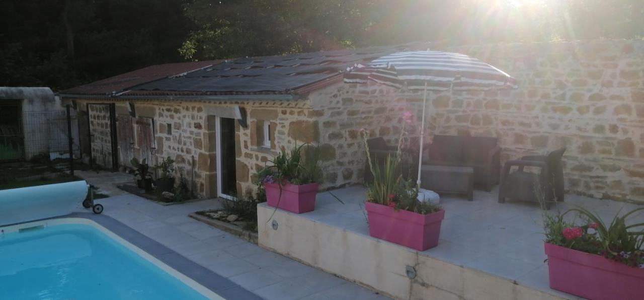 La Salamandre Apartment Vic-le-Comte ภายนอก รูปภาพ